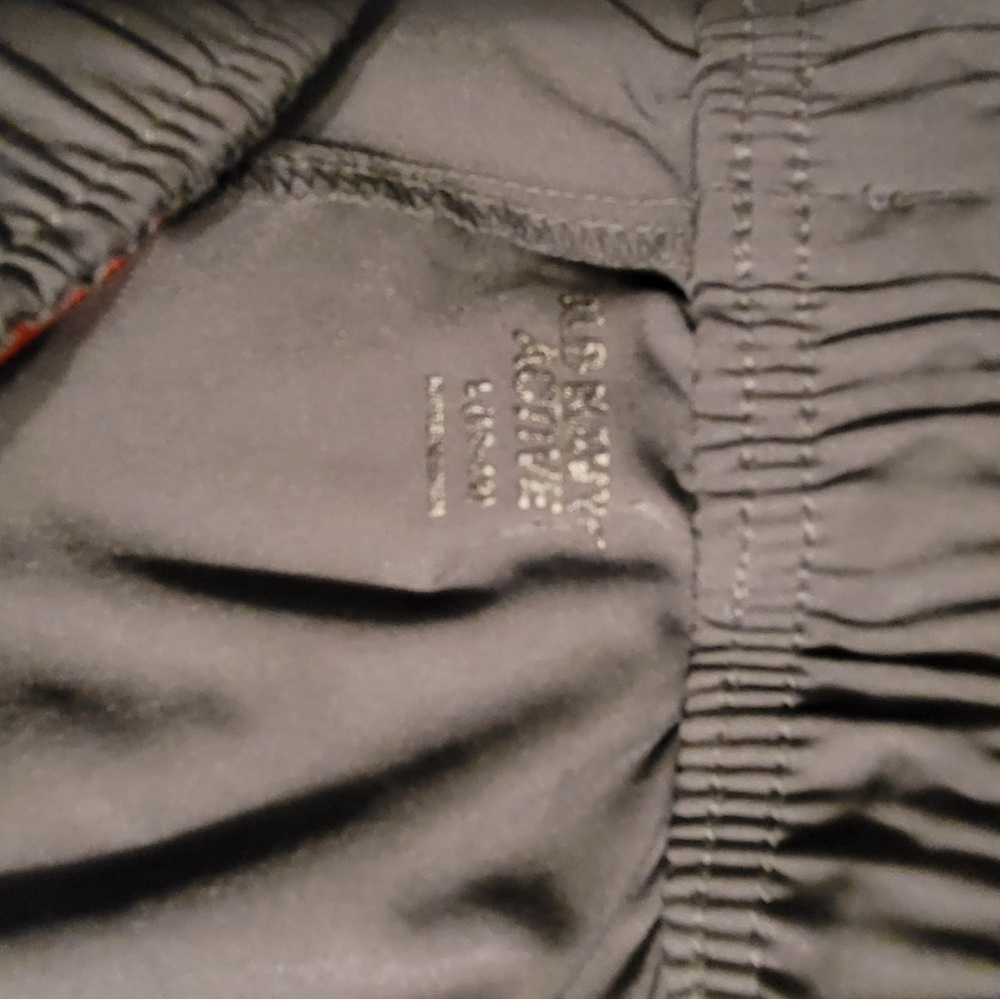 Old Navy Black Athletic Shorts with Elastic Waist - Picture 2 of 2